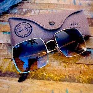 I am looking to sale my Ray Bans! They are in mint condition.